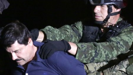 El Chapo, fostul b<span style='background:#EDF514'>ARON</span> al drogurilor din Mexic, se plange de conditiile din detentie: Discriminare fara precedent