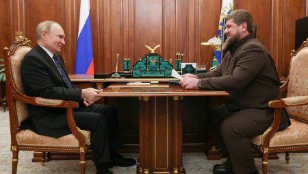 Ramzan Kadirov a propus, primaria a acceptat. Un cartier din Groznii, capitala Ceceniei, va purta numele lui <span style='background:#EDF514'>VLAD</span>imir Putin