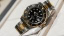 O romanca a furat un ceas de 10.000 de euro de la un batran pe care l-a abordat pe strada, in Italia. Ce metoda a folosit