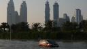 Cel putin un mort, in urma ploilor abundente si a inundatiilor din Emiratele Arabe Unite. Explicatia fenomenului extrem