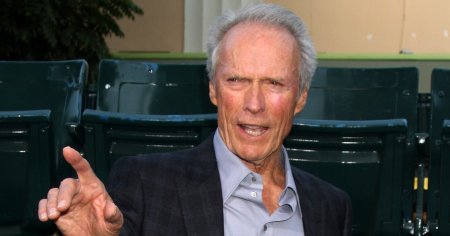Clint Eastwood, aparitie publica rara. <span style='background:#EDF514'>SECRETUL</span> din spatele formei fizice de invidiat a actorului si regizorului in varsta de 93 de ani VIDEO