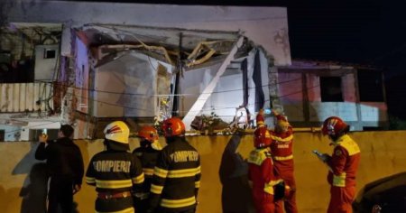 S-au reluat cautarile la blocul din Craiova unde, in urma unei explozii, s-a prabusit o parte dintr-un <span style='background:#EDF514'>ETAJ</span>