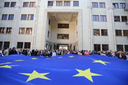 Georgia: Parlamentul a adoptat in prima lectura legea privind ,,<span style='background:#EDF514'>AGENTII</span> straini