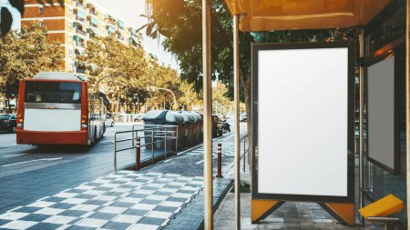 <span style='background:#EDF514'>BARCELONA</span> a sters o linie de autobuz din Google Maps, pentru a o ascunde de turisti