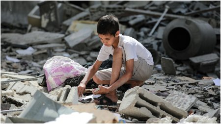 Zeci de mii de copii morti, <span style='background:#EDF514'>RANI</span>ti si infometati, in Fasia Gaza