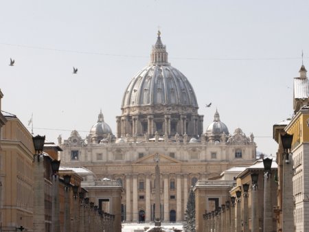 Cel mai cautat fugar american a fost prins in Piata Sf. <span style='background:#EDF514'>PETRU</span> din Vatican