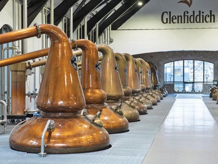 Importatorul de bauturi B.D.G. Import mizeaza pe brandurile Glenfiddich si Monkey Shoulder pentru a-si majora veniturile cu 50 mil. lei in urmatoarele 12 luni. B.D.G. Import a terminat anul 2023 cu o cifra de <span style='background:#EDF514'>AFACERI</span> de 365 mil. lei