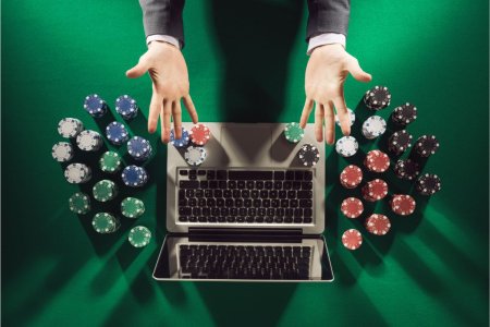 Cum functioneaza o platforma de poker online