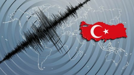 O serie de cutremure de intensitate diferita, cea mai mare atingand 5,6 grade pe scara Richter, a zguduit centrul Turciei
