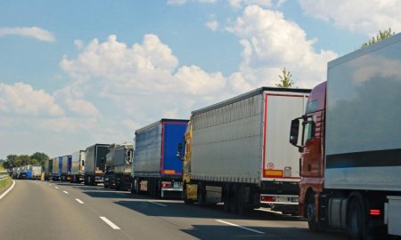 <span style='background:#EDF514'>INVESTITII</span>le in infrastructura vor juca un rol crucial in imbunatatirea eficientei sectorului de transport si logistica din Romania