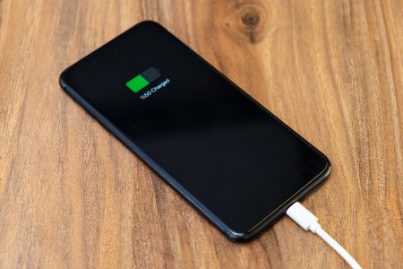 Impactul inchiderii aplicatiilor asupra performantei bateriei la iPhone