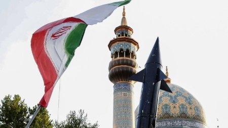 Militar american: In Isfahan, locatia lovita de I<span style='background:#EDF514'>SRAE</span>l in Iran, uraniul este transformat pentru a deveni o arma nucleara