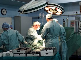 4.100 de pacienti sunt pe listele de asteptare pentru un transplant de rinichi sau ficat