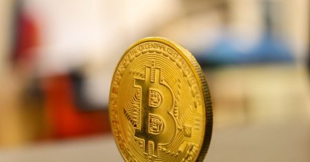 Bitcoin scade sub 60.000 de dolari din cauza informatiilor potrivit carora Israelul ar <span style='background:#EDF514'>ATAC</span>a Iranul