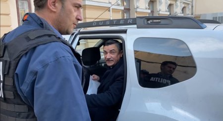 Mihai Chirica a fost trimis in judecata pentru constituire de grup infractional organizat. Alti 19 de inculpati vizati, majoritatea angajati la Primaria Iasi