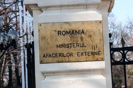 Ministerul de Externe va fi reorganizat, iar consulatele vor fi redi<span style='background:#EDF514'>MENS</span>ionate, spune Marcel Ciolacu