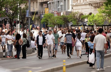 Nu-ti purta singur de grija in anul 2024! Altii s-au angajat sa-ti poarte de grija ca sa traiesti <span style='background:#EDF514'>FERICIT</span>