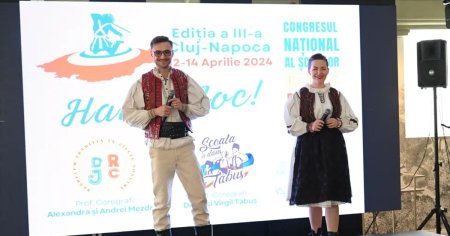 Cea mai mare <span style='background:#EDF514'>REUNIUNE</span> a scolilor de dans popular din Romania, organizata la Cluj-Napoca FOTO