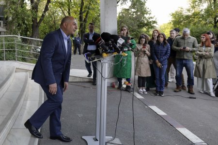 Catalin Cirstoiu sustine ca a fost cam singur in pre<span style='background:#EDF514'>CAMPANIA</span> electorala pentru Primaria Capitalei