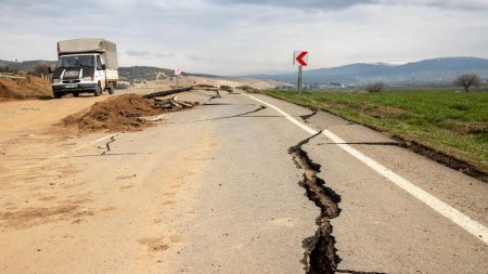 Amenintare uriasa in <span style='background:#EDF514'>TURC</span>ia! Falia anatoliana a inceput sa se miste. Vor urma cutremure si in Romania?