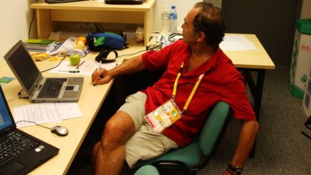 A murit <span style='background:#EDF514'>OCTAV</span>ian Vintila, vocea de la radio care a comentat exercitiul Nadiei Comaneci la Jocurile Olimpice