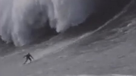 Surferul Sebastian Steudtner a navigat pe cel mai mare val inregistrat vreodata