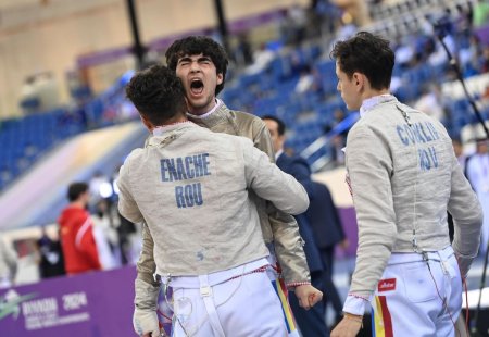 Echipa de sabie juniori a Romaniei si-a asigurat medalia de argint la Campionatele Mondiale de la Riad! Baietii lupta pentru aur de la ora 17:35