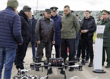 Soigu anunta ca va infiinta un centru pentru productia de drone si „complexuri <span style='background:#EDF514'>ROBOTI</span>ce”, care sa doboare aparatele FPV ale ucrainenilor