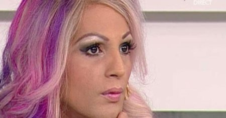<span style='background:#EDF514'>CANTAREATA</span> transgender Naomy a murit la varsta de 47 de ani: Odihneste-te in glorie VIDEO