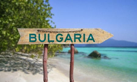 <span style='background:#EDF514'>BULGARIA</span>: Cheltuielile turistilor ar urma sa urce cu 10-15% in luna mai, pe fondul vacantelor mai scumpe