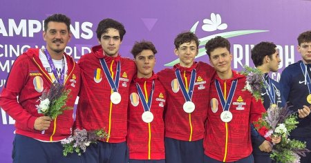 Echipa masculina de sabie a Romaniei, med<span style='background:#EDF514'>ALIAT</span>a cu argint la Mondialele de juniori