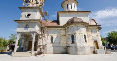 Batrana umilita de un preot din judetul Constanta. De ce a refuzat acesta sa o spo<span style='background:#EDF514'>VEDEA</span>sca