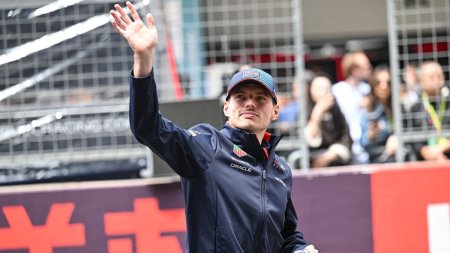 Max Verstappen a castigat Marele Premiu al Chinei la Formula 1. Pi<span style='background:#EDF514'>LOTUL</span> Red Bull Racing si-a adjudecat, pentru prima data, circuitul de la Shanghai