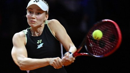 Ryba<span style='background:#EDF514'>KINA</span> a invins-o pe Kostyuk si s-a impus in turneul WTA de la Stuttgart