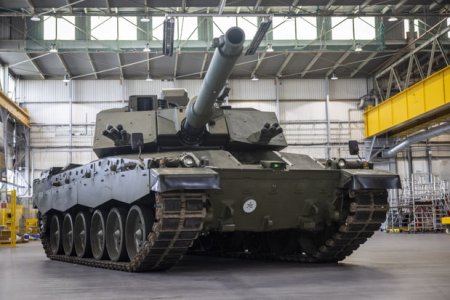 Dupa 22 de ani, Marea Britanie face din nou tancuri. Fortele Terestre vor primi aproape 300 de tancuri Challenger 3, primele 8 sunt deja <span style='background:#EDF514'>GATA</span>