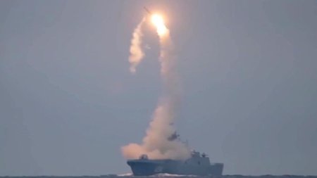 Ucraina a lovit o nava rusa in Crimeea <span style='background:#EDF514'>ANEXA</span>ta | Nava nu isi mai poate indeplini sarcinile