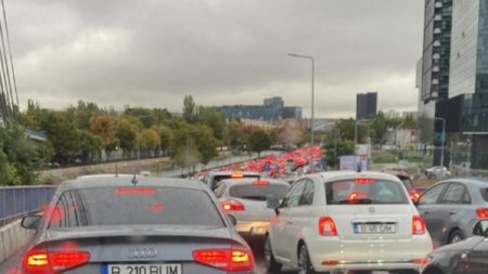 Trafic infernal luni dimineata pe A1, la intrarea in Bucuresti, si pe Centura Capitalei
