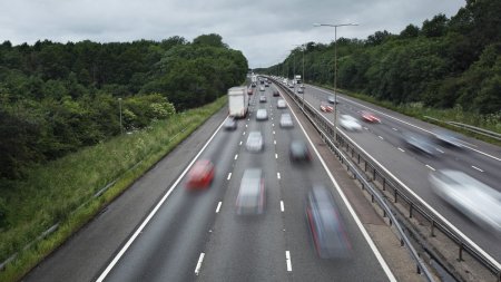 Lungimea autostrazilor a crescut cu 48 km la sfarsitul anului 2023, anunta INS