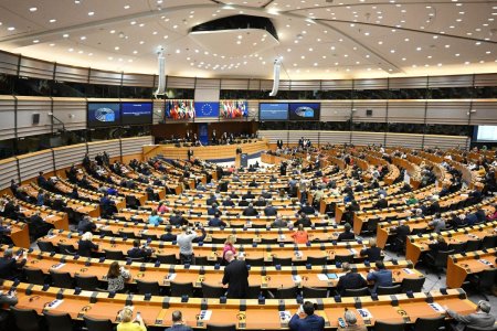 <span style='background:#EDF514'>CLAUDIU</span> Manda, absent la aproape jumatate din voturile din Parlamentul European. Rares Bogdan, pe locul 5 la absentele de la vot