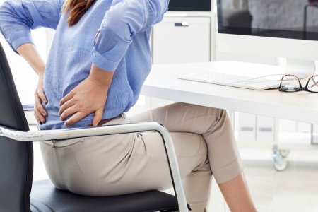 5 cauze frecvente ale durerilor de spate
