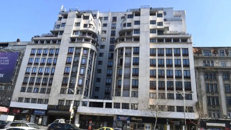 Un hotel celebru din Bucuresti, construit inainte de cel de-<span style='background:#EDF514'>AL DOILEA RAZBOI MONDIAL</span>, a fost vandut