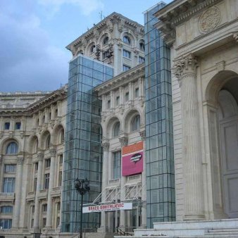1,5 milioane de lei de la Ministerul Culturii pentru completarea co<span style='background:#EDF514'>LECTII</span>lor a trei muzee