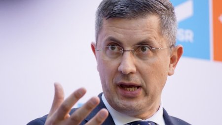 Dan Barna: PNL a murit sufocat de Iohannis cu perna pe gura si aruncat sub patul PSD