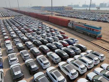 <span style='background:#EDF514'>VANZARILE</span> de masini electrice vor creste in 2024 datorita cererii puternice din China