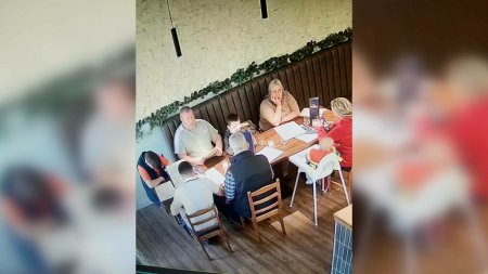 Familia de tepari in serie care a fugit fara sa plateasca din sapte restaurante. <span style='background:#EDF514'>MANANCA</span> de sute de euro si se fac nevazuti