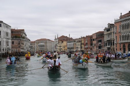 In premiera mondiala, Venetia incepe saptamana aceasta sa perceapa o taxa de intrare