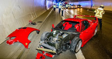 Un auto<span style='background:#EDF514'>TURISM</span> Ferrari rar, evaluat la trei milioane de euro, distrus de un angajat in timp ce il ducea la o expozitie
