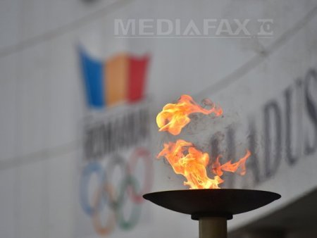 Ana-Maria <span style='background:#EDF514'>BRANZA</span> va insoti flacara olimpica la Paris