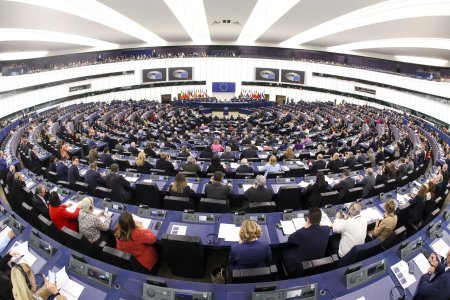 Acuzatii de infiltrare a <span style='background:#EDF514'>SPION</span>ajului chinez in Parlamentul European. Ce se stie?