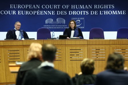 Romania, condamnata la CEDO dupa ce a rejudecat si achitat doi <span style='background:#EDF514'>MILITARI</span> condamnati initial pentru participarea la Holocaust